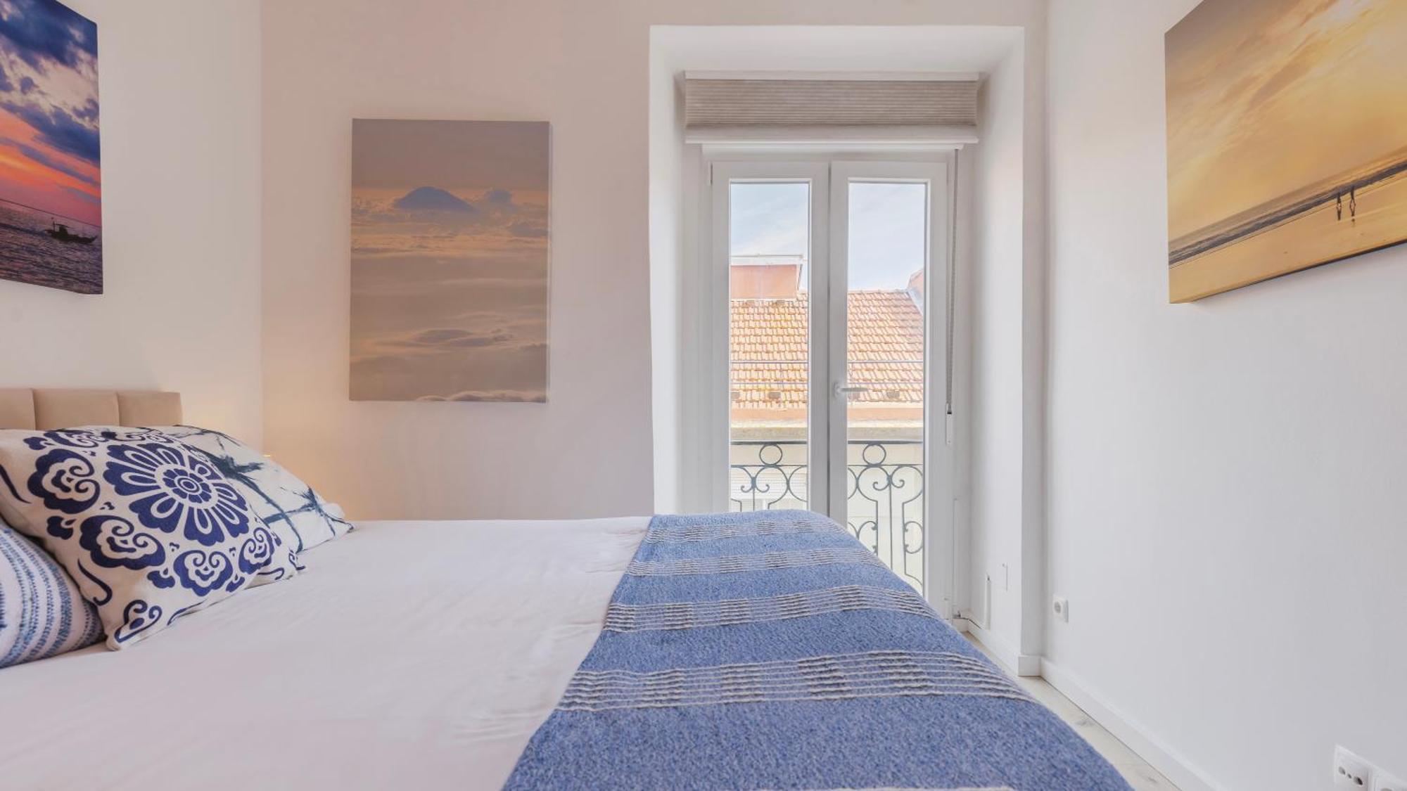 Sunny Design Apt In Praca Das Flores By Lovelystay Lisboa Dış mekan fotoğraf